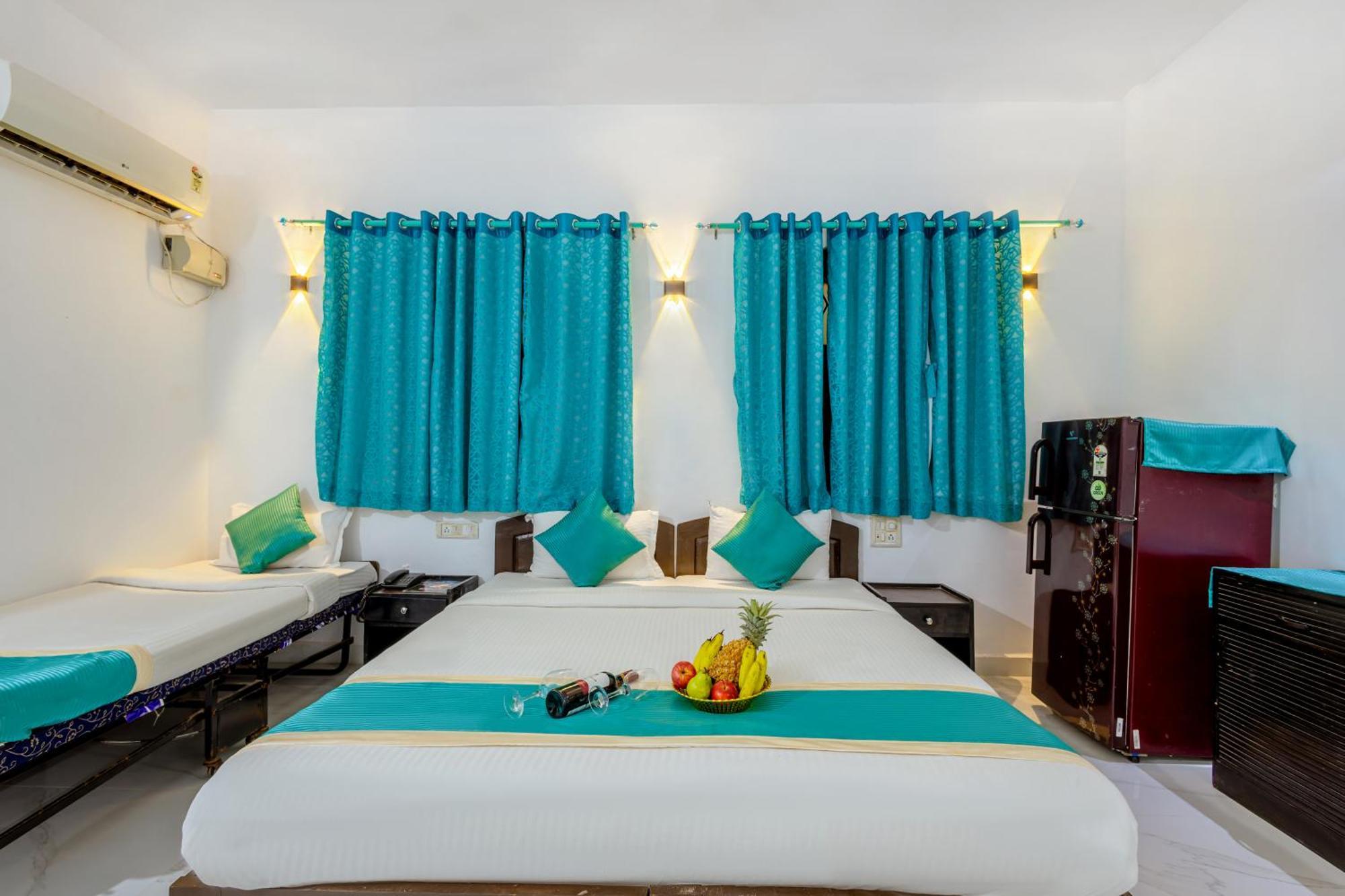 Baga Fantacia Beach Inn Calangute Pokój zdjęcie