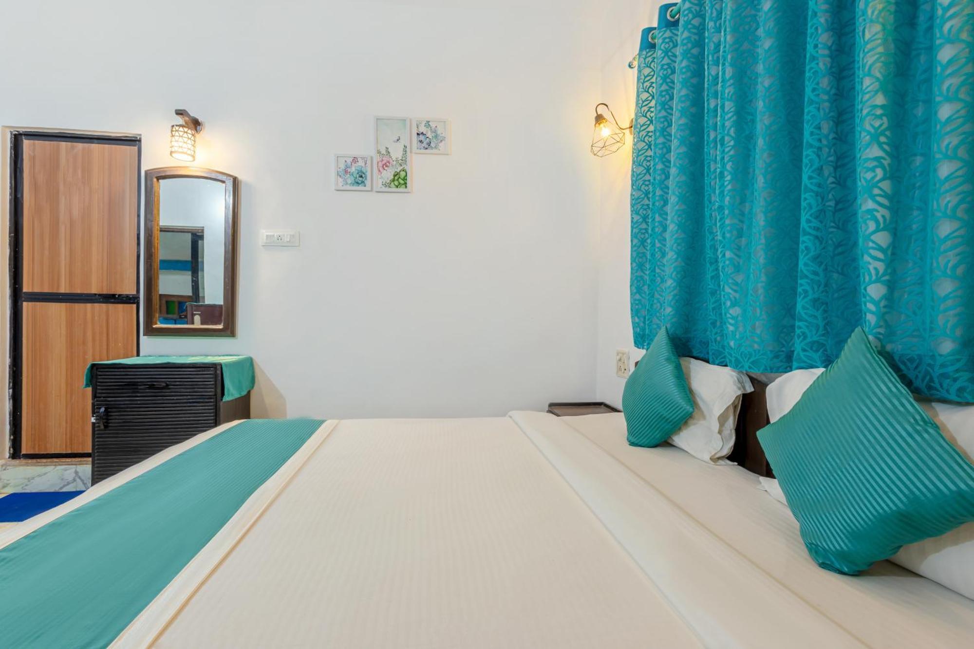Baga Fantacia Beach Inn Calangute Pokój zdjęcie